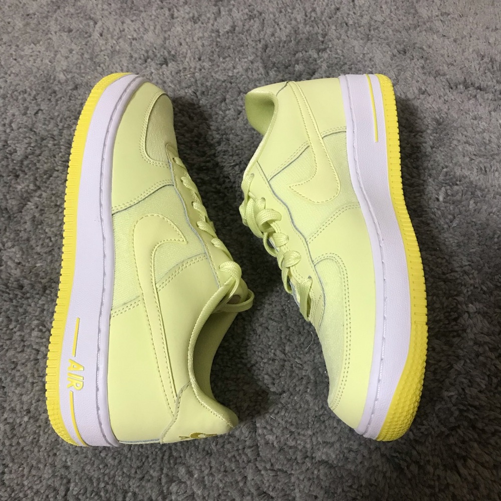 Nike Air Force - Picture 3 of 8